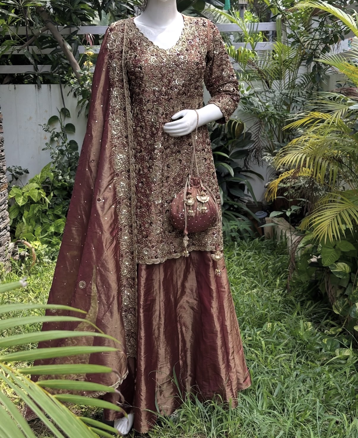 Zardozi Tissue Lengha ✨